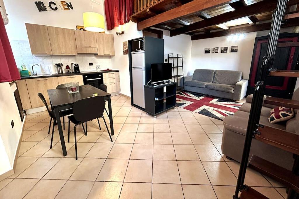 Appartement Grazioso Loft A 5 Minuti Dal Centro Di *